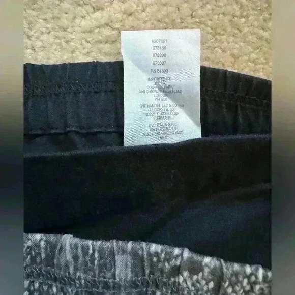 Isaac Mizrahi Live! Tall 24/7 Stretch Ankle Pants Size 14 Tall TWO PAIR Snake - Picture 12 of 16